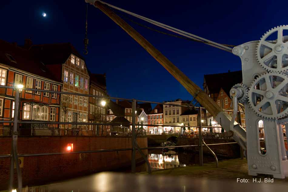 Blaue Stunde übern Stader Fischmarkt