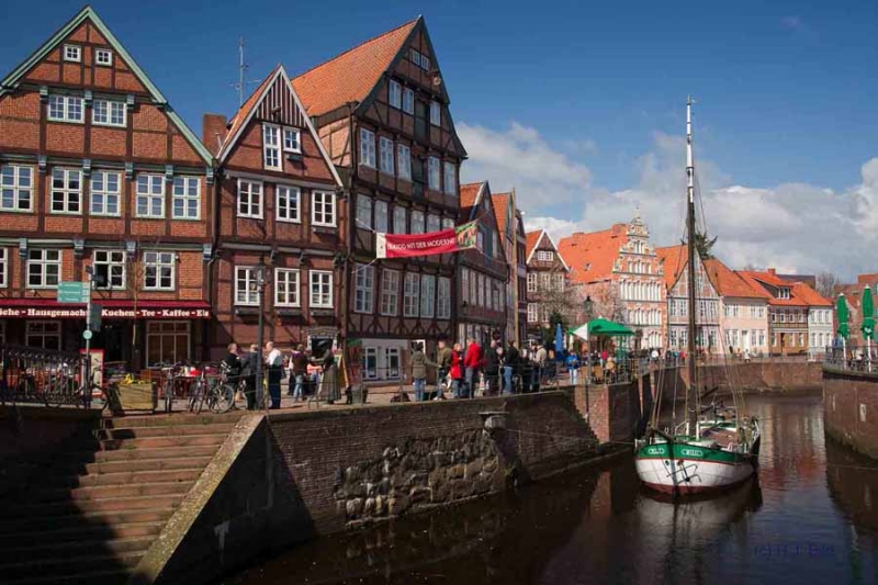 Alter Stader Hafen (Fischmarkt) im Sommer