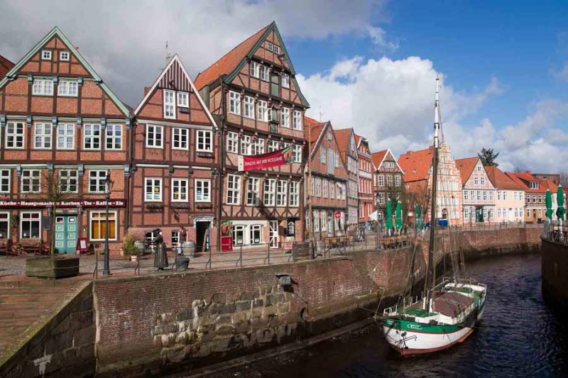 Alter Stader Hafen (Fischmarkt) im Sommer