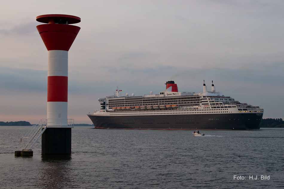 Schiffsverkehr auf der Nieder-Elbe