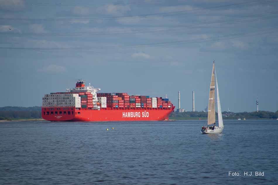 Schiffsverkehr auf der Nieder-Elbe