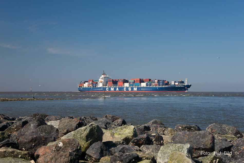 Schiffsverkehr auf der Nieder-Elbe