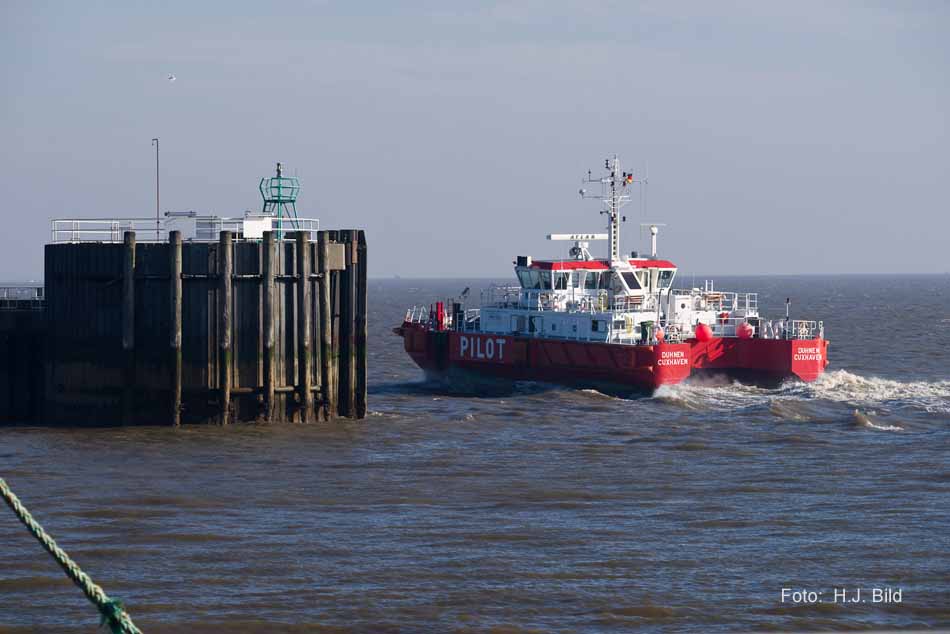 Schiffsverkehr auf der Nieder-Elbe