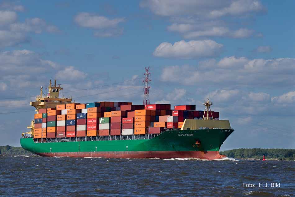 Schiffsverkehr auf der Nieder-Elbe