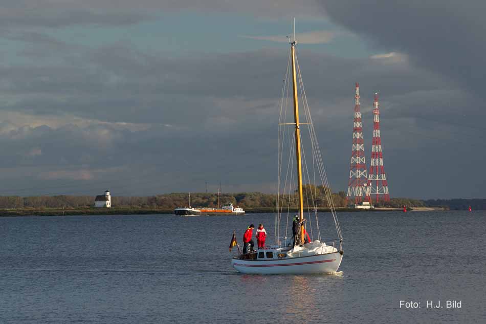 Schiffsverkehr auf der Nieder-Elbe