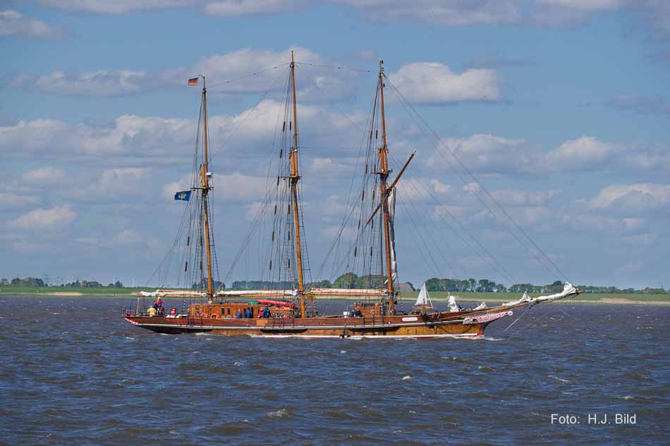 Schiffsverkehr auf der Nieder-Elbe