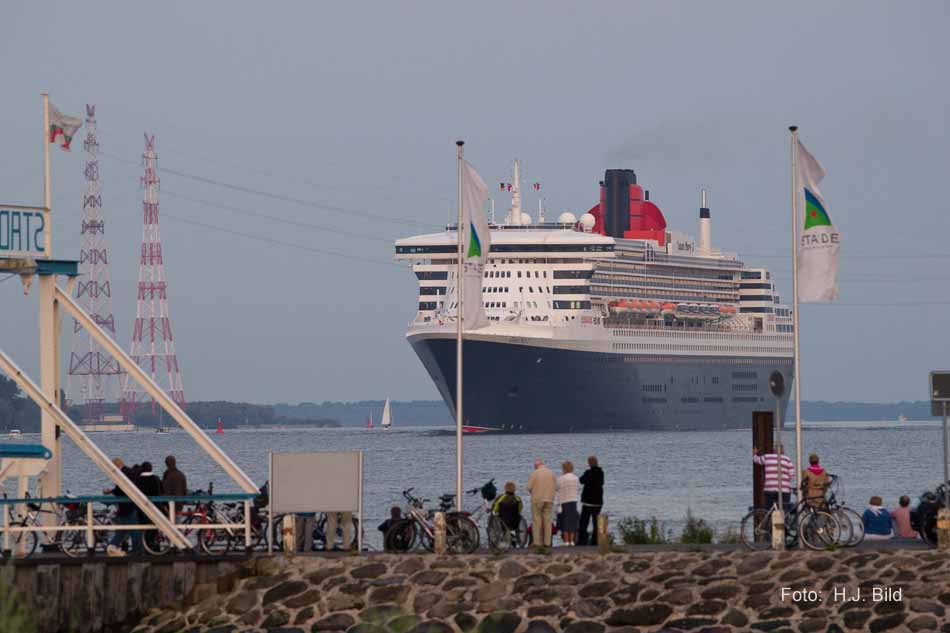 Schiffsverkehr auf der Nieder-Elbe