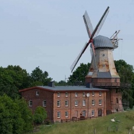 Fotografien von norddeutschen Windmühlen