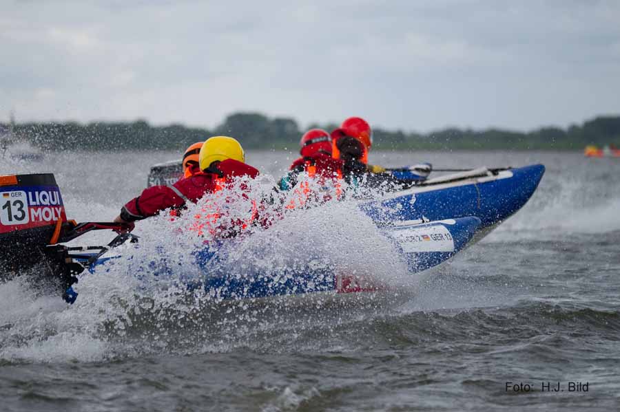 Foto vom Speedbootrennen auf der Elbe bei Stade
