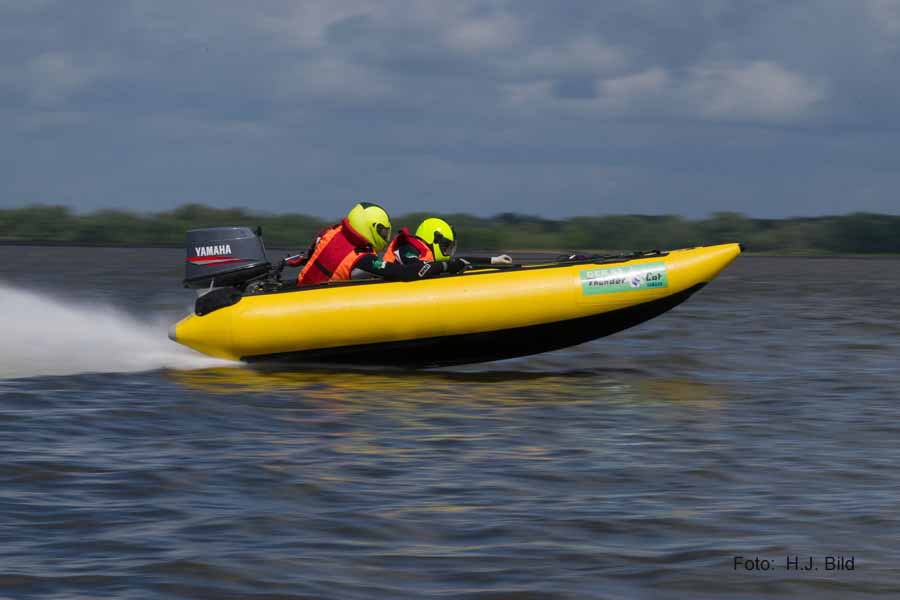 Foto vom Speedbootrennen auf der Elbe bei Stade